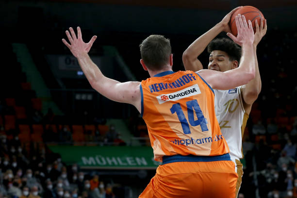 还能让独行 还能让独行