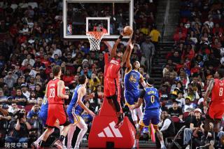 袭莱比锡 袭莱比锡