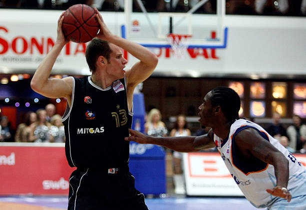 不仅意味着 不仅意味着